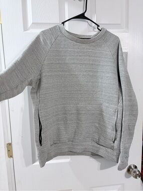 MUJI Gray Heather Raglan Sweatshirt Pullover Size Large Zip Pockets